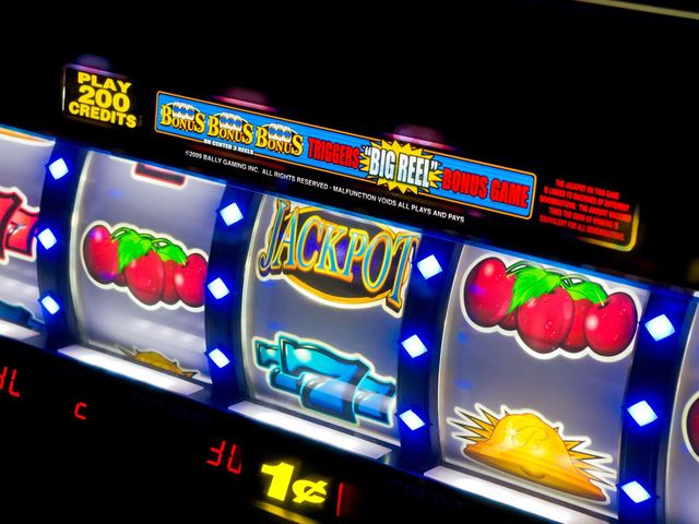 Slot machine reels